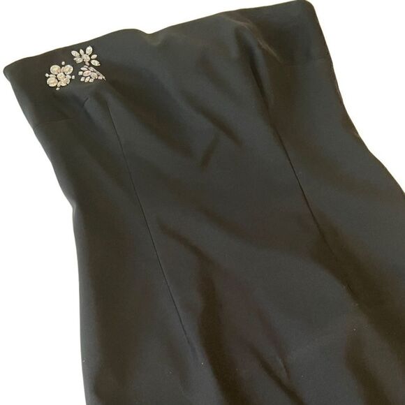 Laundry Black Strapless With Rhinestones Form Fitting Cocktail Dress Size 4 - Picture 1 of 12